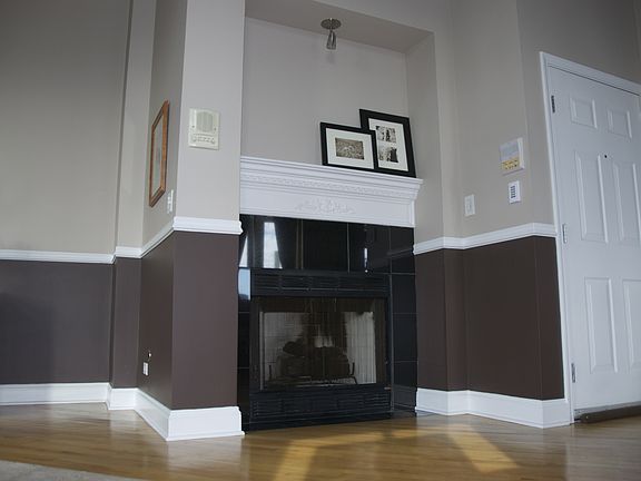 3rd image of 1630 W Belmont Ave APT 3