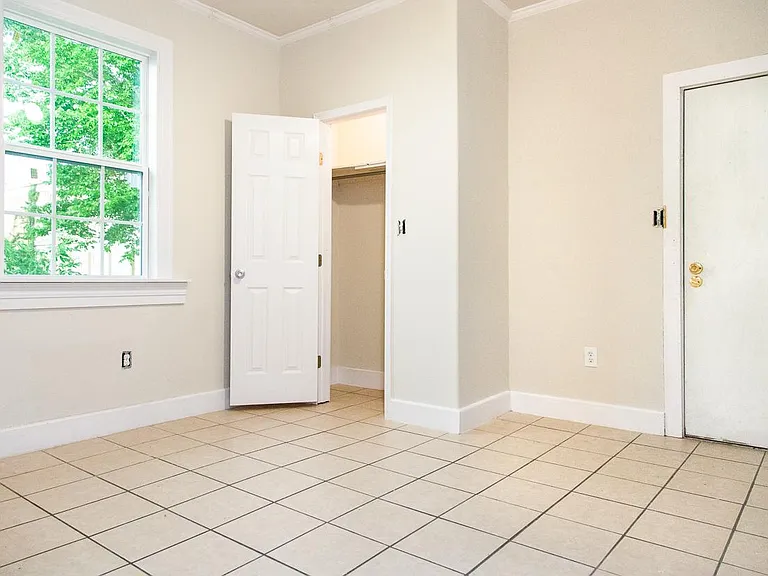 534 S Telemachus St — Photo 12