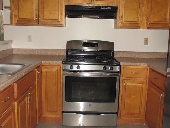 2nd image of 132 Northrup Dr #128