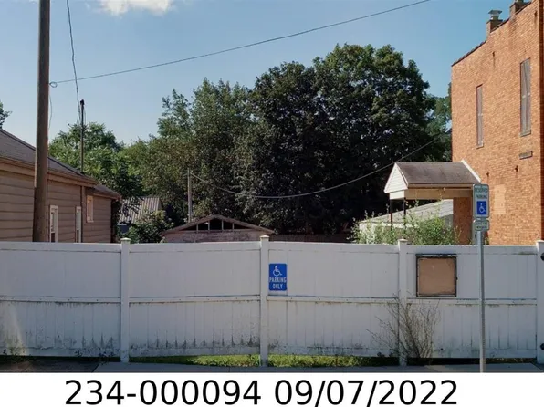 1023 Columbus St, Harrisburg, OH 43126