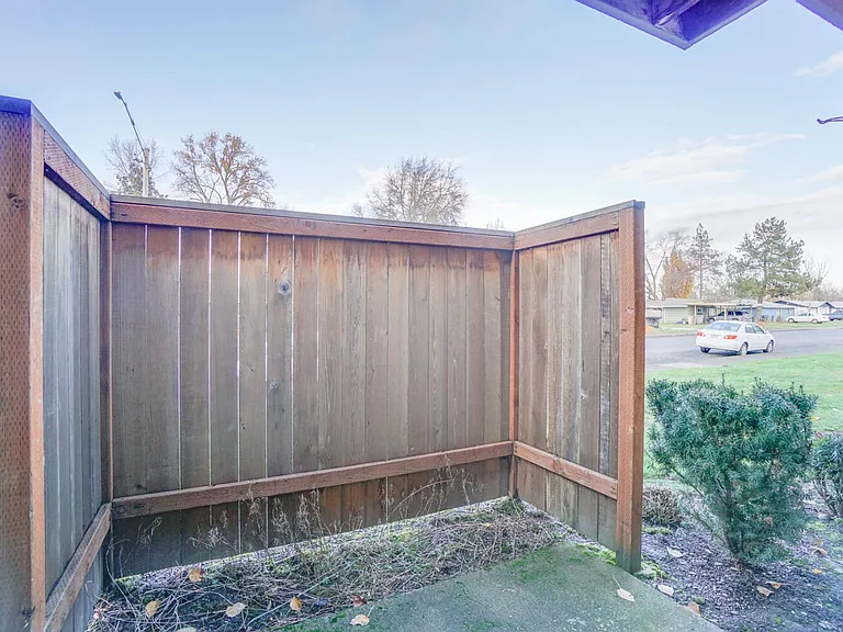 Westwood Apartments — Photo 28