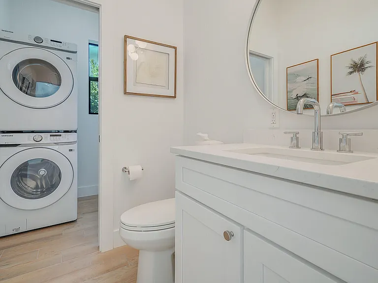 1248 N Harbor Dr — Photo 24