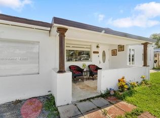 6841 Atlanta St, Hollywood, FL 33024