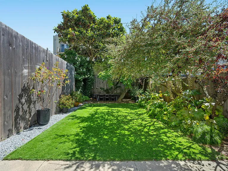 2637 Chestnut St — Photo 23
