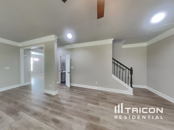 3rd image of 115 Glenview Dr