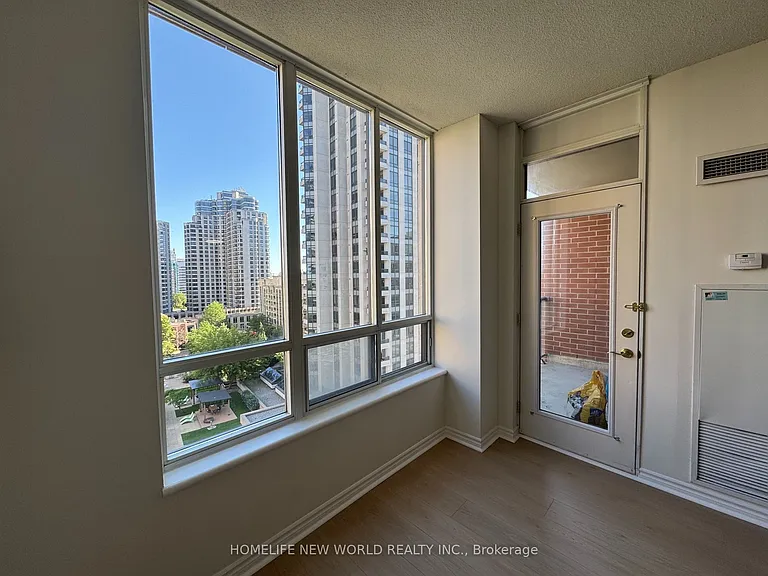 28 Byng Ave #1006 — Photo 8