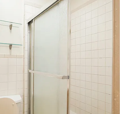 Rented by Marjorie Thompson, LREB | media 40