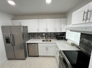 8000 SW 81st Dr APT 202, Miami, FL 33143