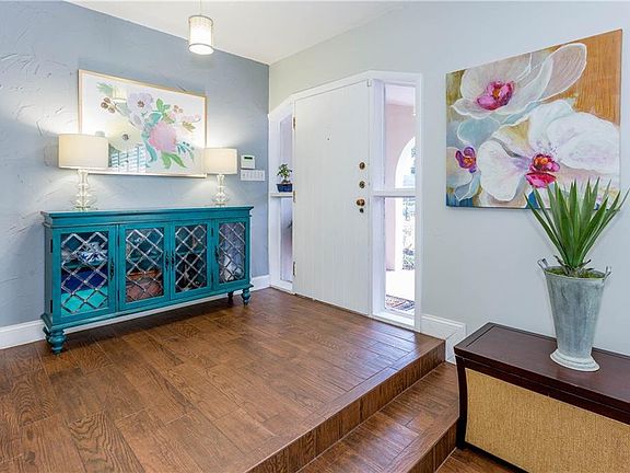 5th image of 562 Green Meadow Ct