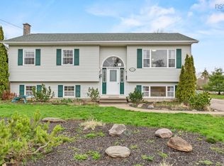 1030 Club Cres, New Minas, NS B4N 4Z5