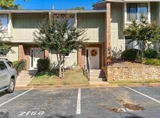 2160 Palmyra Dr, Marietta, GA 30067