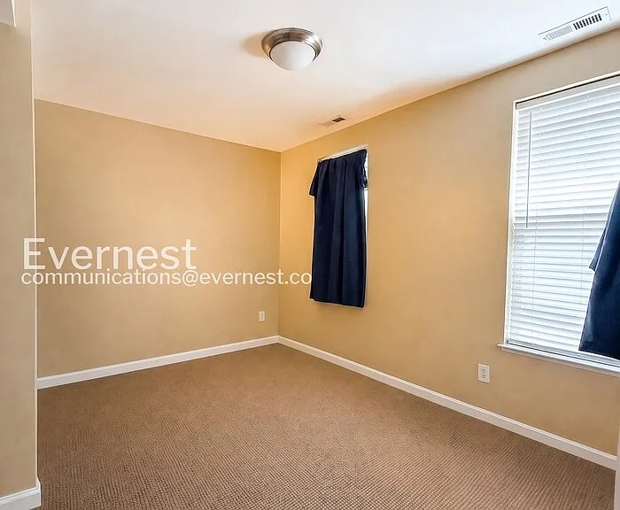 2234 W Palmer St — Photo 8