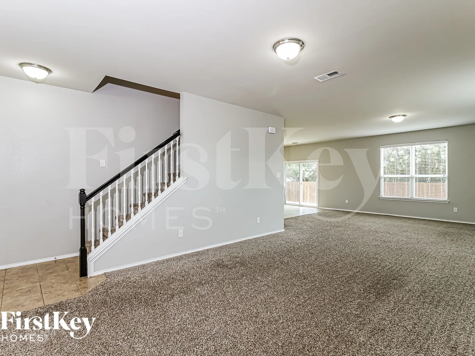 3 bed, 2.5 bath, 2354 sqft, $2,235 — Photo 3