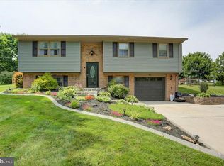 32 Heritage Dr, Hanover, PA 17331