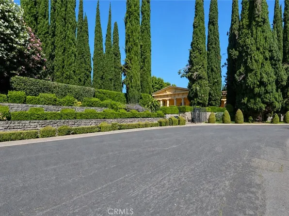 2021 W St, Merced, CA 95340