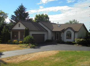 7365 Rochester Rd, Lockport, NY 14094