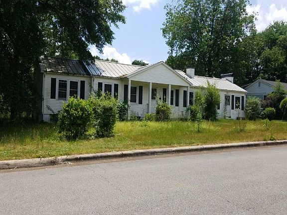 2nd image of 310 Norwood Blvd