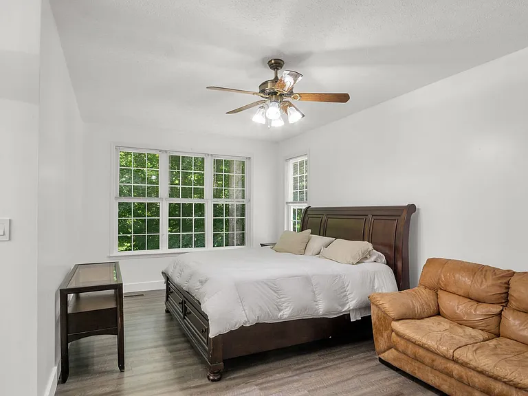 717 Lantern Pl — Photo 24