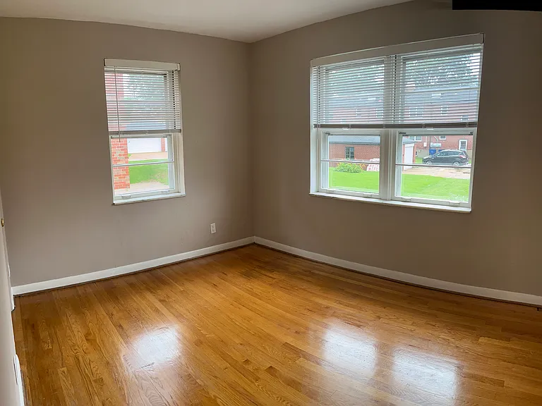 smaller bedroom 2