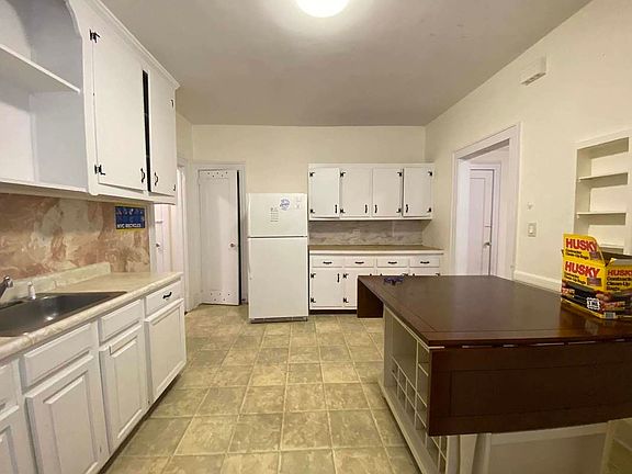 4th image of 30-60 35th St #1