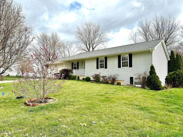 207 S 17th St, Bowling Green, MO 63334