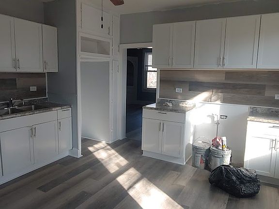 2nd image of 7165 S Pennsylvania Ave