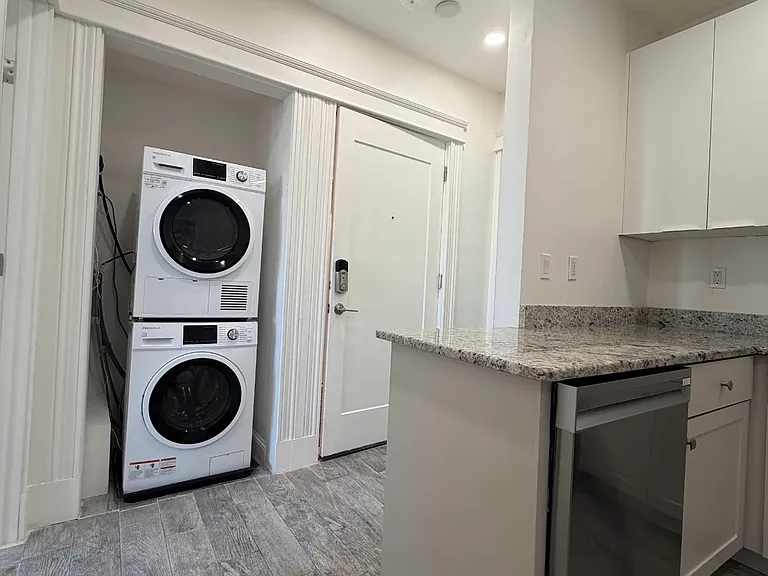 1024 Commonwealth Ave #206 — Photo 2