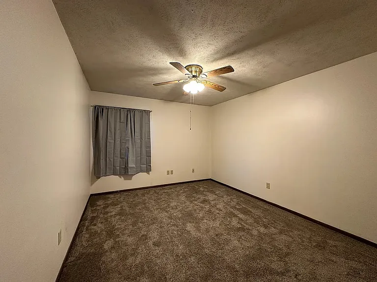 3824 Forest Ave — Photo 11