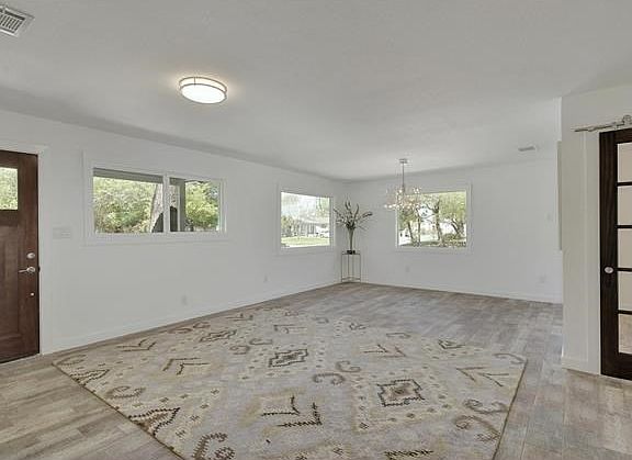 5th image of 9017 Slayton Dr