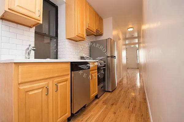 Rented by Red Sparrow Realty Group | media 35