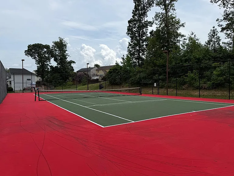1 Masters Dr — Photo 15