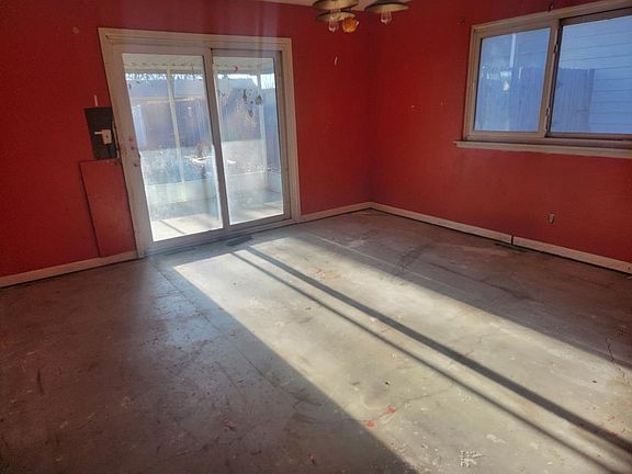 4th image of 1217 N Sunset Dr