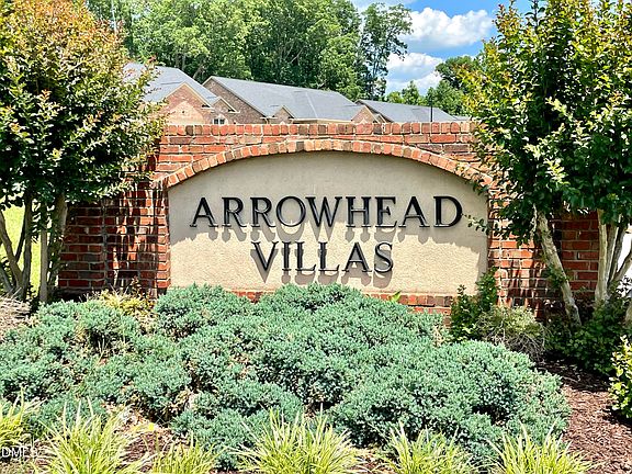 2nd image of 921 Arrowhead Ln