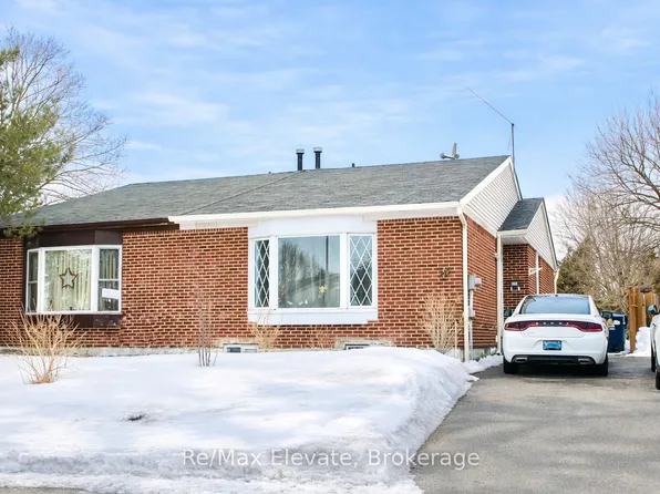 10 Parsell Sq, Toronto, ON M1B 2A4