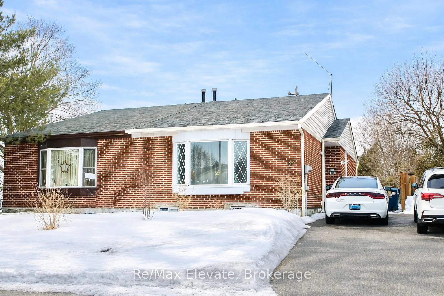 10 Parsell Sq photo 1