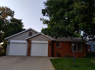 101 Wingate Dr, Tremont, IL 61568