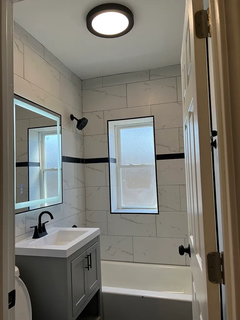 Charming 2-Bedroom For Rent In Chicago's Chatham -Fully Renovated — Photo 4