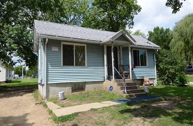 2nd image of 2029/2033 S Park St