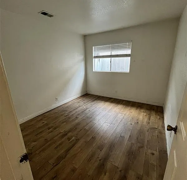 1452 Diamond St — Photo 6