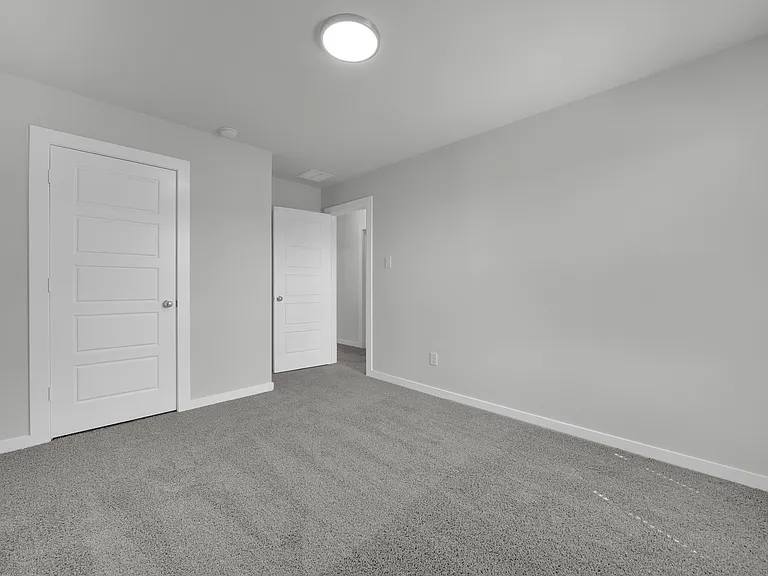 305 Millwood Ln — Photo 33