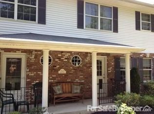71 Jamie Ct, Suffern, NY 10901