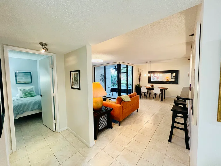 2025 Lavers Cir #D107 — Photo 4