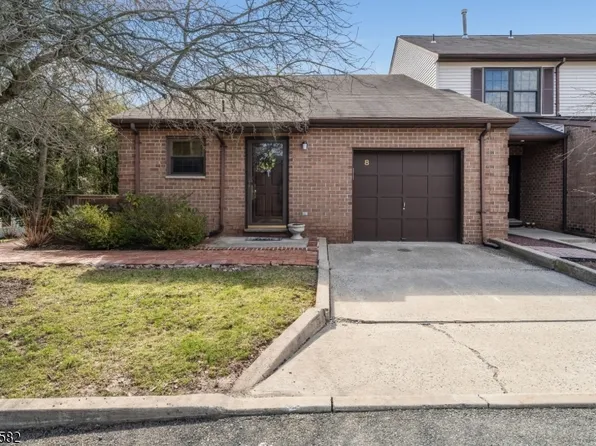 8 Betty Court, Lebanon Boro, NJ 08833