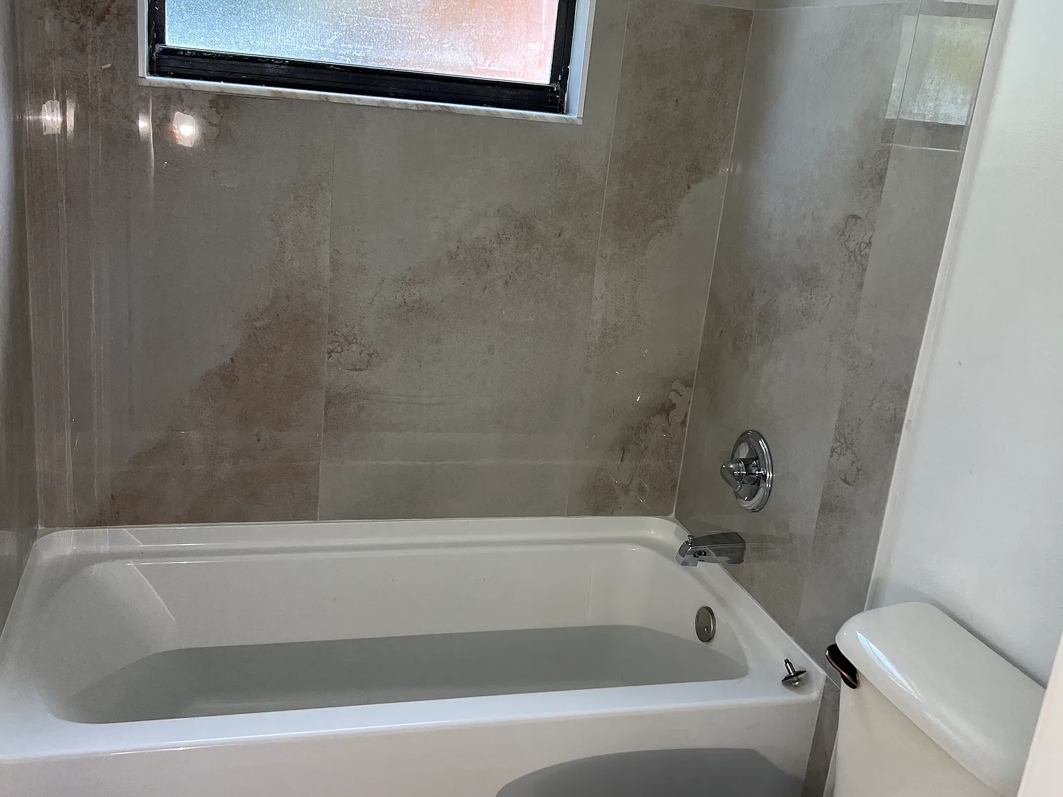 2 bed, 750 sqft, $1,800 — Photo 3