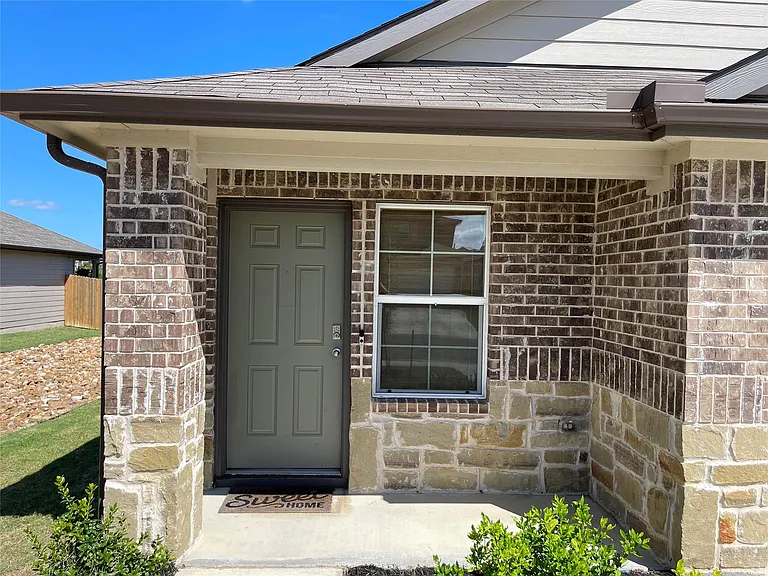 125 Calgary Ln — Photo 4
