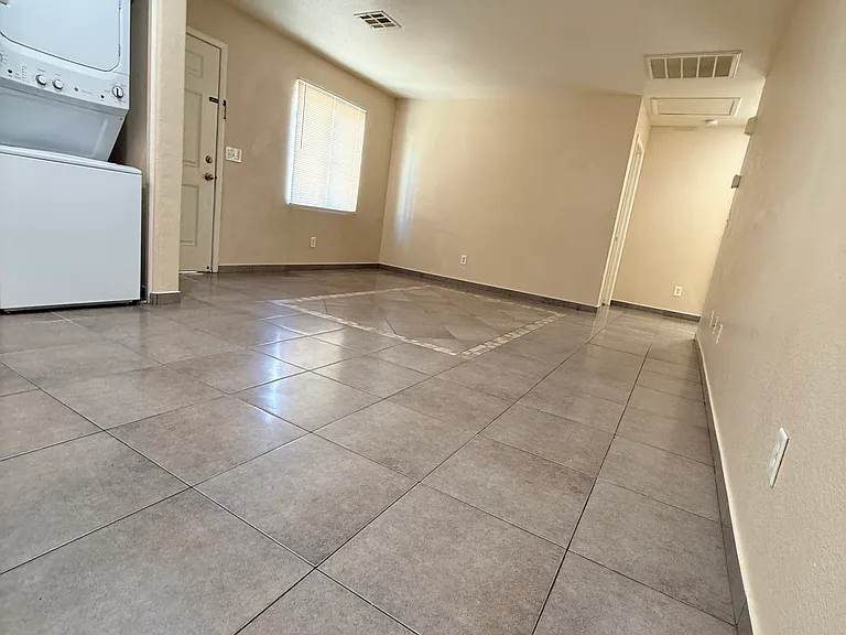 1249 Black Cherry St — Photo 7