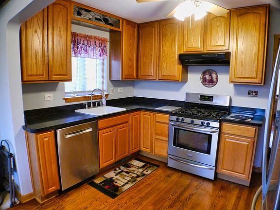 5th image of 4228 W 111th St