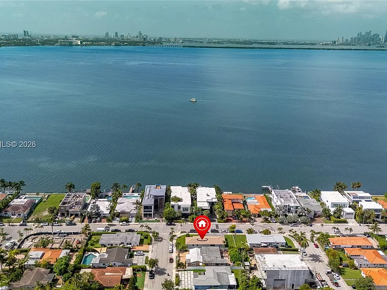 1621 S Treasure Dr — Photo 34