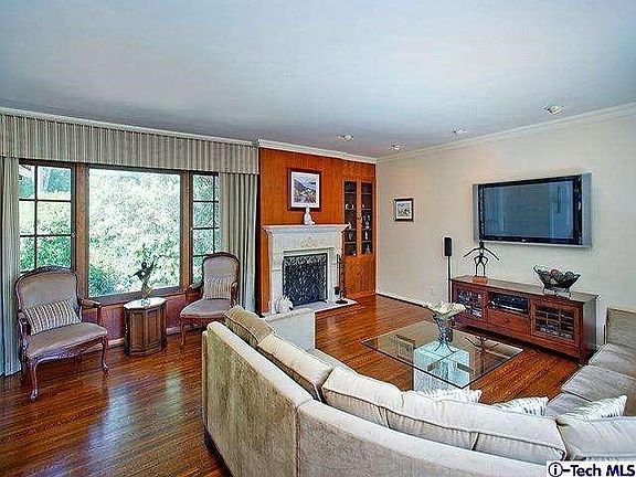 2nd image of 1501 Poppy Peak Dr