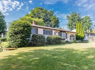 11 Larry Ln, Portsmouth, NH 03801